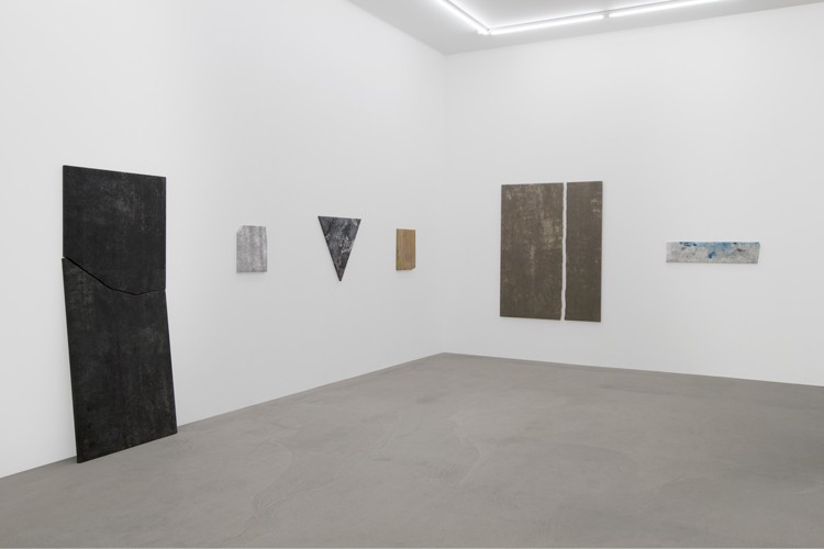 http://www.mikkelcarl.com/files/gimgs/th-89_002_Mikkel-Carl_Installation-view.jpg